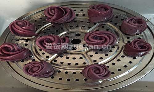 紫薯玫瑰花卷步骤图4