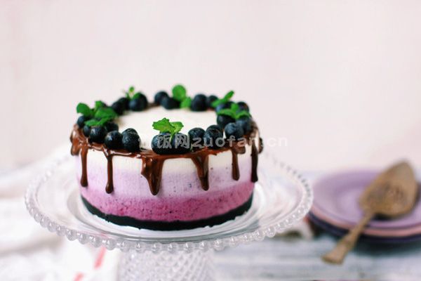 蓝莓乳酪蛋糕的做法_茶余饭后的高颜值甜点