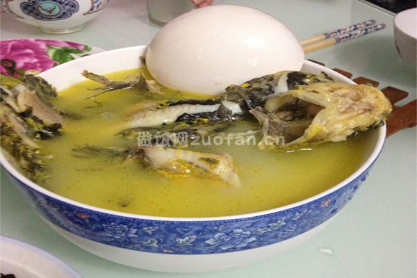 清炖嘎鱼蘑菇汤的做法_肉质细嫩刺少安全无比