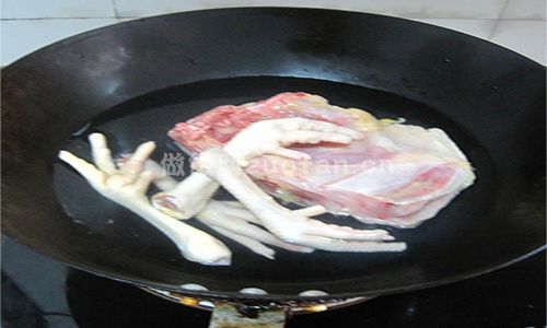 鱼翅骨煲鸡汤步骤图2