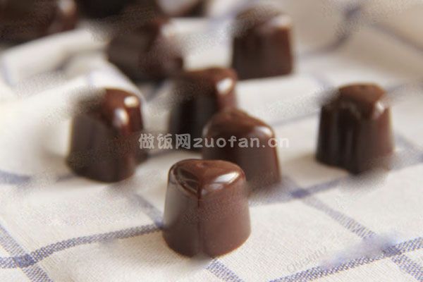 巧克力太妃糖的做法_香醇顺滑不甜腻
