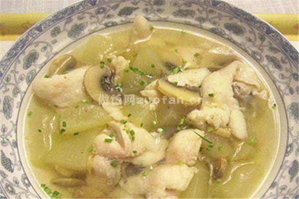 冬瓜蘑菇鱼片汤的做法_清香鲜嫩营养解热