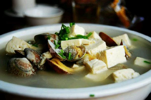 海鲜花蛤豆腐汤的做法_鲜美到无法自控