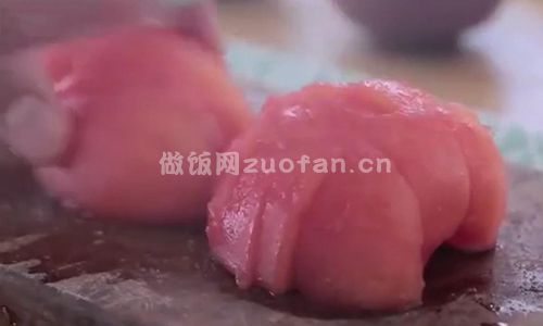 豆腐番茄虾仁煲步骤图1