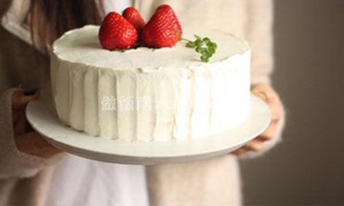 草莓蛋糕步骤图3