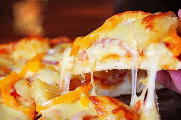 烤箱版薄饼披萨的做法_不用酵母也可以制作披萨
