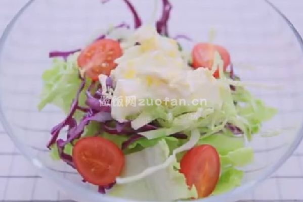 减肥蔬果沙拉的超级简单做法_美好的一天从蔬果开始