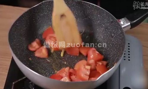 番茄疙瘩汤步骤图2