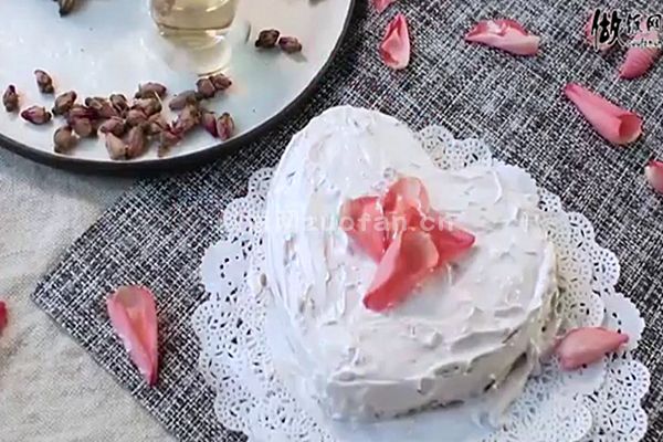 家庭蛋糕的制作方法用电饭煲_玫瑰蛋糕一份浓郁一份爱