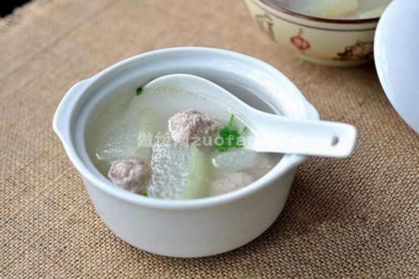 浙菜冬瓜肉丸汤的做法_让你的冬天热乎暖胃