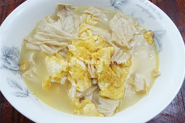 浙菜腐竹鸡蛋汤的做法_老年人食用的最佳汤品