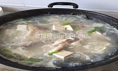 草鱼炖豆腐步骤图3