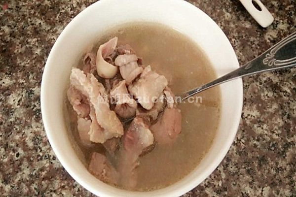 鲁菜猪杂汤的做法_沁人心脾的暖胃汤
