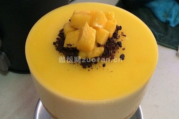上海式风味芒果慕斯蛋糕的做法_颜色靓丽有着一颗少女的心