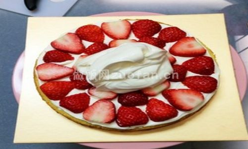 草莓奶油蛋糕步骤图3