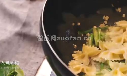 蒜香蛤蜊油菜花蝴蝶面步骤图5