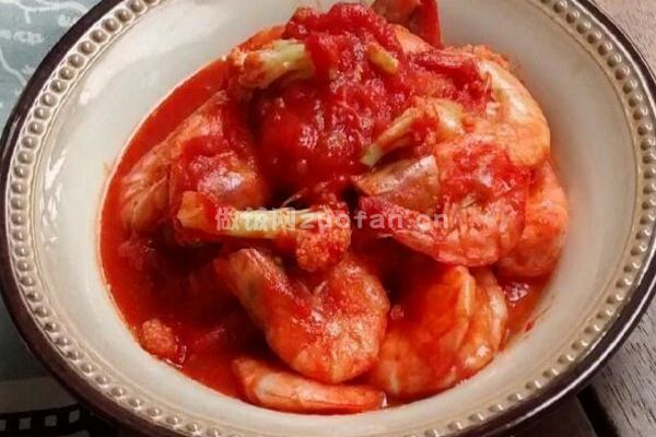 香港风美味番茄虾的做法_比起传统盐焗虾也略占上风
