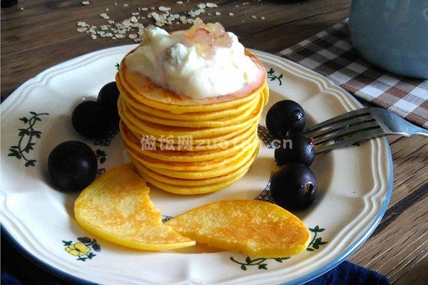 正宗东北菜超薄玉米面薄饼的做法_简单早餐让你喜欢呀
